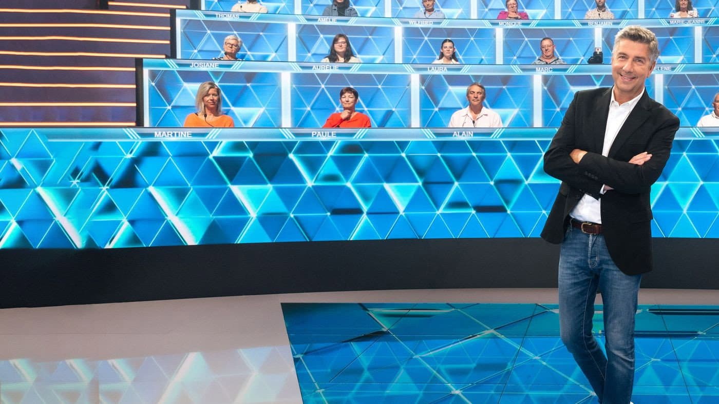 Septante et Un backdrop